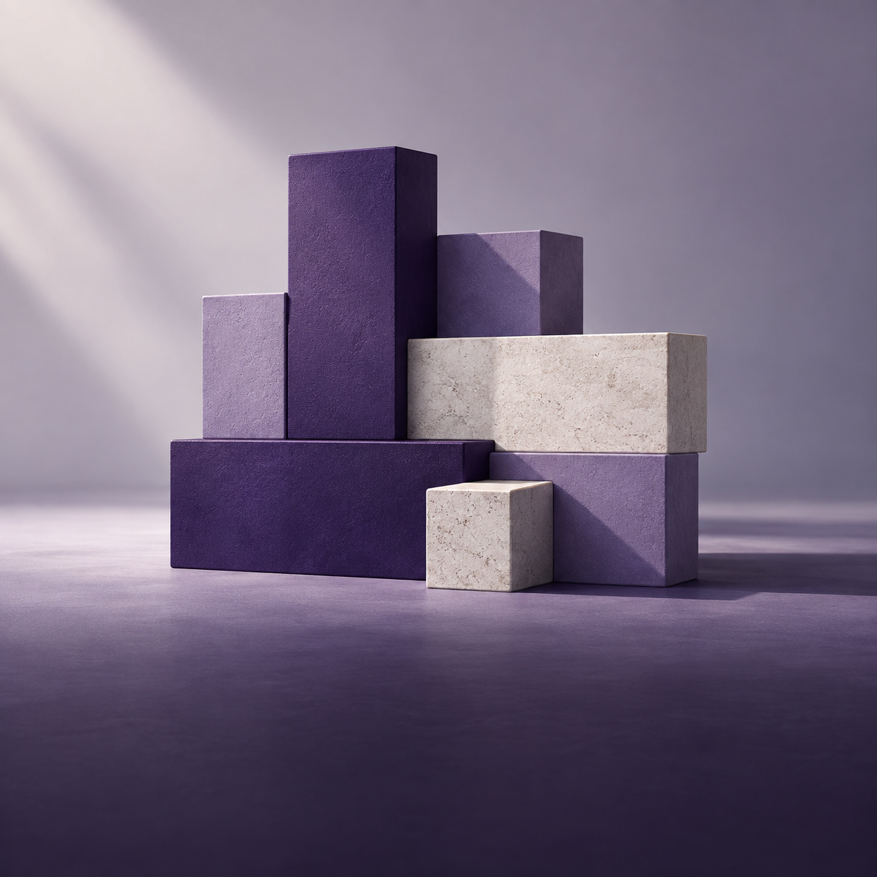 Composición de bloques geométricos en violeta, lavanda y piedra clara